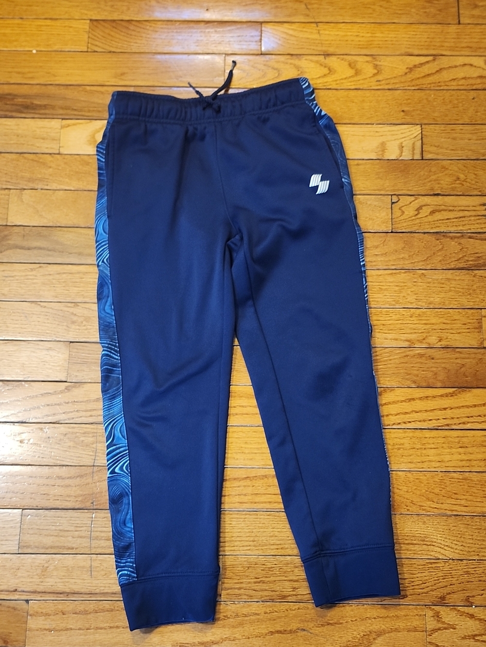 🏀FREE TANK! Boy's Place Navy Joggers with Blue Patterned Side Stripes; M7/8